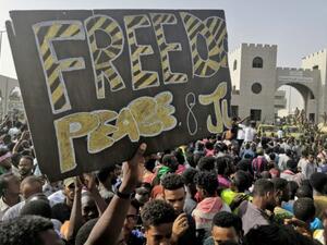 Sudan’s junta bows to protesters (Twitter)