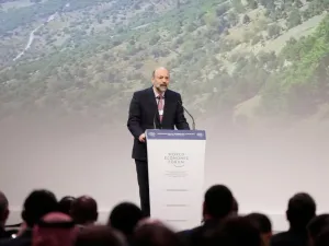 Jordan’s Prime Minister Omar al-Razzaz (Twitter)