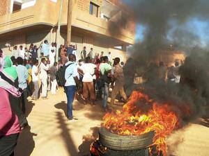 Sudan arrests brothers of ousted president (Twitter)