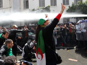 الثلاثة هم رهن الحبس الموقت منذ آب/أغسطس