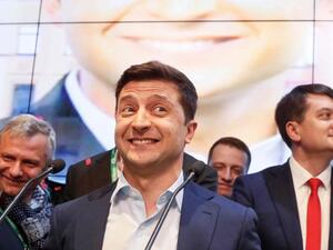 حصل زيلينسكي، على 73.22 بالمئة من الأصوات، مقابل حصول منافسه الرئيس الأسبق بيترو بوروشينكو على 24.45 بالمئة