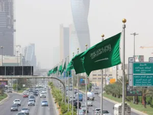 كثف الحوثيون في الأيام الأخيرة من استهدافهم للملكة بالطائرات المسيرة المفخخة والصواريخ الباليستية