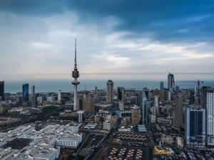  السفير "سحب الصورة التي أثارت الاستياء