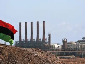 وتحاول ليبيا الخروج من عقد من النزاع شهد وجود سلطتين موازيتين في شرق وغرب البلاد وأعمال عنف دامية.