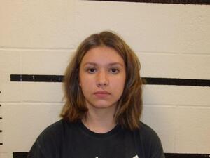 الفتاة أليكسيس ويلسون البالغة من العمر 18 عاما