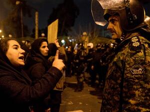 مسؤولين إيرانيين وأوكرانيين وكنديين عقدوا اجتماعا في طهران بشأن الطائرة المنكوبة