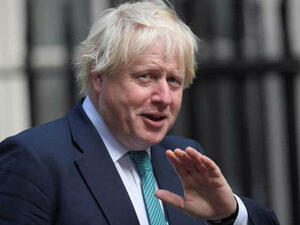 تلقى رئيس الوزراء علاجا بالأكسجين لكن لم يتم وضعه على جهاز التنفس الصناعي.