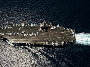  حاملة الطائرات "أبراهام لنكولن"