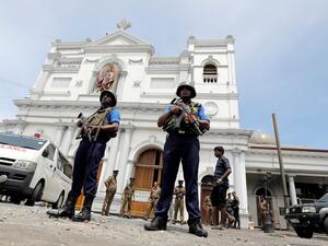 أصدرت الشرطة مناشدة عامة للعثور على ثلاث نساء ورجل يشتبه في تورطهم في الهجوم 