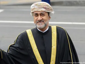 سلطان عمان هيثم بن طارق