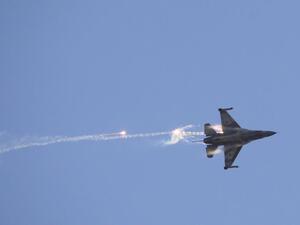 غارة على مطار التيفور بريف حمص الشرقي