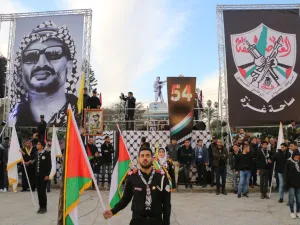 واعتبر الحية التنسيق والعودة للاتفاقيات مع الاحتلال الإسرائيلي ضربا لأي شراكة وأي عمل وطني في عمقه.
