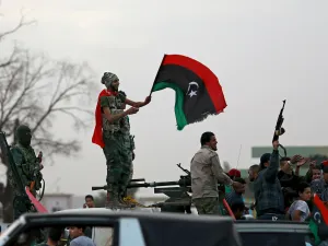 أكد وزير الخارجية الفرنسي جان إيف لودريان دعم بلاده الكامل للسلطة التنفيذية الجديدة 