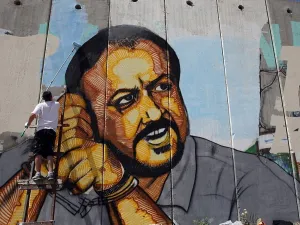 كان حسين الشيخ قد التقى الأسير مروان البرغوثي قبل عدة أسابيع