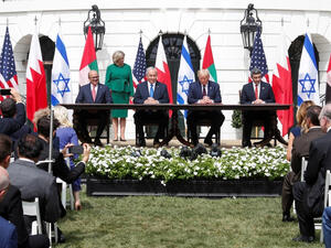 واشنطن: دولة عربية ستوقع اتفاق سلام مع إسرائيل خلال يومين