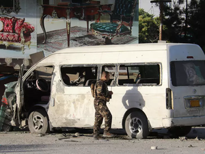 مقتل صحافي أفغاني بانفجار في كابول بعيد إعلان الحكومة استعدادها لبدء مفاوضات سلام مع طالبان