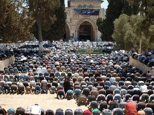 شرطة الاحتلال تمنع حافلات المصلّين من الوصول إلى المسجد الأقصى