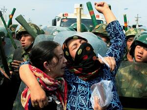 واشنطن تطالب بكين بـ"الوقف الفوري" لعمليات التعقيم القسري للإيغور