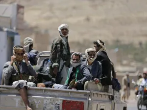 الحوثيون يدخلون منظومة صاروخية جديدة للخدمة ضد السعوديه