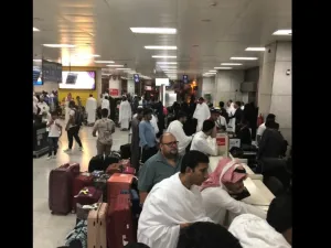 الخطوط الجويه السعوديه تعوض متضررين من تأخر رحلاتها