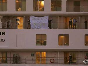 سفينة موبوءة بكورونا ترسو في ميناء مونتفيديو