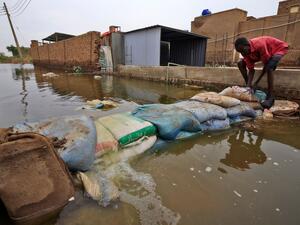 ارتفاع عدد ضحايا الفيضانات والسيول بالسودان إلى 121 شخصا