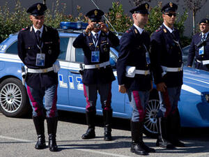 الشرطة الإيطالية