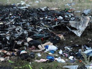 هولندا: محاكمة 3 روس وأوكراني متهمين بإسقاط طائرة ركاب ماليزية