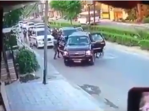 جانب من فيديو الاختطاف