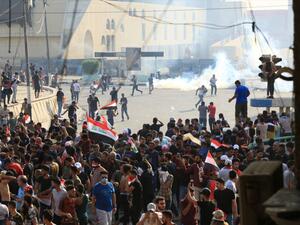 مقتل متظاهرين اثنين في كربلاء والحشد ينفي اغتيال قيادي ببغداد