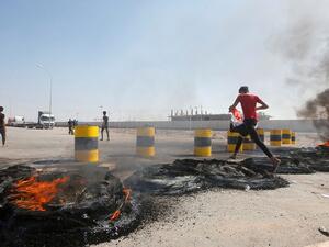 استئناف العمليات في ميناء ومصفاة نفطية بالعراق بعد رحيل محتجين