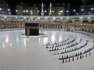 الحد من أعداد الحجاج يزيد المصاعب الاقتصادية للسعودية