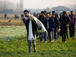 موجة جديدة من المهاجرين تتدفق من تركيا على الحدود اليونانية