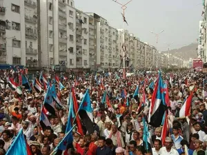 عدن اليمنيه تهتف: "لا تحالف بعد اليوم"