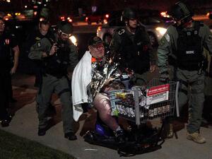 متاجر وولمارت الأمريكية ستواصل بيع الأسلحة رغم عمليتي إطلاق النار الأخيرتين