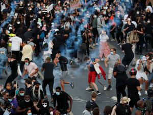 صدامات في باريس على هامش تظاهرة ضد عنف الشرطة