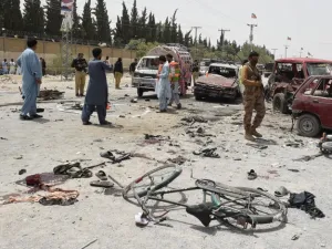14 قتيلا بهجوم شنه مسلحون على حافلة بإقليم بلوشستان