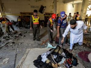 مقتل 7 أشخاص بينهم أطفال في انفجار بمدرسة دينية في باكستان