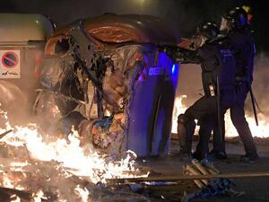 إحراق سيارات وحواجز في برشلونة 