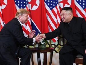 البيت الأبيض يقول إن أمريكا طلبت من بيونغيانغ استئناف المحادثات
