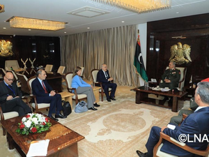 حفتر يؤكد المشاركة في محادثات اللجنة العسكرية بجنيف