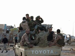 قوات الوفاق في سرت أسرت العشرات وقتلت 50 من مسلحي حفتر