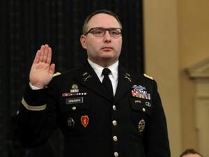 ضابط أميركي رفيع أدلى بشهادة ضد ترامب يفقد وظيفته في البيت الأبيض