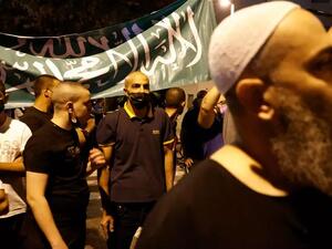 عرب الداخل يحتجون أمام مقر إقامة سفير فرنسا في يافا