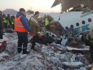 مقتل 14 شخصا في سقوط طائرة ركاب في قازاخستان