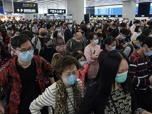 كوريا الجنوبية تفحص جميع الوافدين من الولايات المتحدة لمواجهة فيروس كورونا