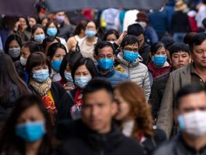 إصابات كورونا تتخطى 30 مليونا والوفيات تقترب من 950 ألفا