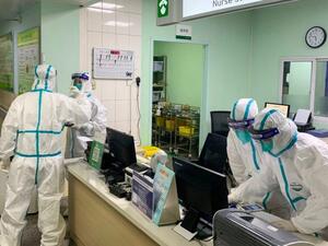 وفيّات كورونا بالصين ترتفع لـ 304 بعد 45 حالة وفاة جديدة