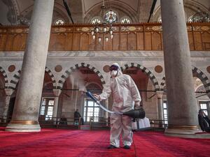 قطر تغلق جميع المساجد وتوقف صلوات الجماعة بسبب كورونا