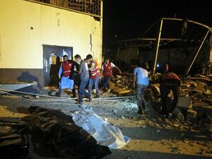 تقرير أممي يلمح إلى دور الإمارات بقصف مركز لاجئين بليبيا